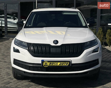 Белый Шкода Kodiaq, объемом двигателя 1.97 л и пробегом 310 тыс. км за 25500 $, фото 1 на Automoto.ua
