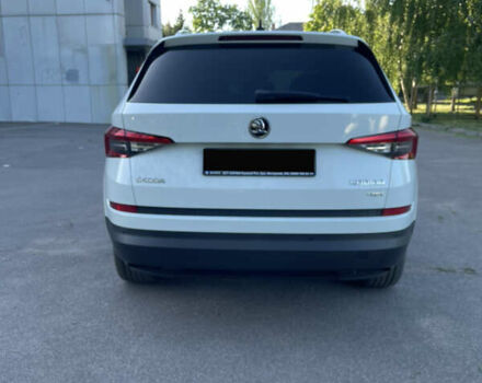 Белый Шкода Kodiaq, объемом двигателя 1.97 л и пробегом 137 тыс. км за 28700 $, фото 6 на Automoto.ua