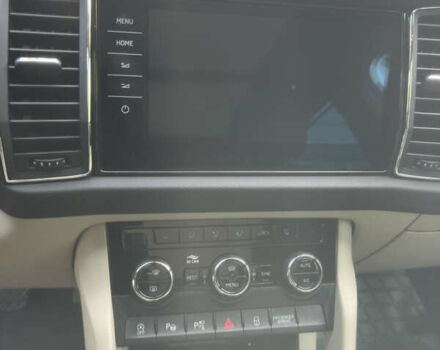 Белый Шкода Kodiaq, объемом двигателя 1.97 л и пробегом 140 тыс. км за 26300 $, фото 36 на Automoto.ua