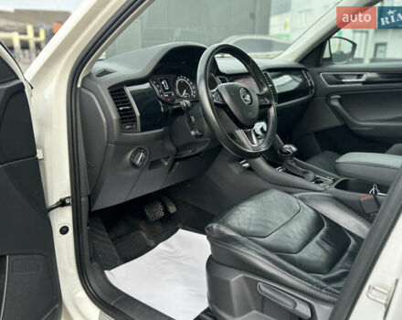Білий Шкода Kodiaq, об'ємом двигуна 2 л та пробігом 248 тис. км за 21499 $, фото 9 на Automoto.ua