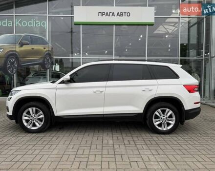 Шкода Kodiaq 2017 в Киеве на Automoto.ua Белый Шкода Kodiaq, объемом двигателя 1.98 л и пробегом 213 тыс. км за 19950 $, фото 3 на Automoto.ua
