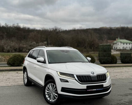Белый Шкода Kodiaq, объемом двигателя 1.97 л и пробегом 184 тыс. км за 25900 $, фото 3 на Automoto.ua