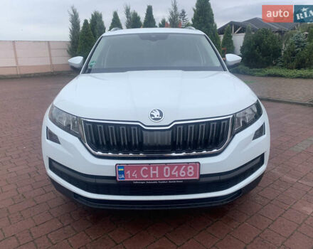 Белый Шкода Kodiaq, объемом двигателя 2 л и пробегом 244 тыс. км за 21950 $, фото 2 на Automoto.ua