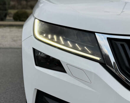 Белый Шкода Kodiaq, объемом двигателя 1.97 л и пробегом 184 тыс. км за 25900 $, фото 10 на Automoto.ua