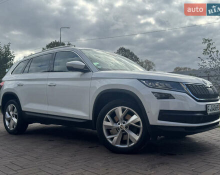 Белый Шкода Kodiaq, объемом двигателя 1.97 л и пробегом 169 тыс. км за 26999 $, фото 9 на Automoto.ua