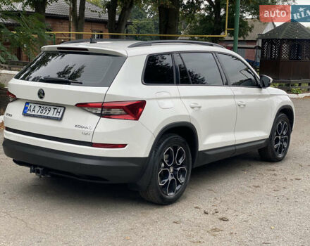 Белый Шкода Kodiaq, объемом двигателя 1.98 л и пробегом 252 тыс. км за 22500 $, фото 3 на Automoto.ua