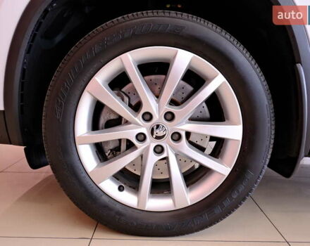 Белый Шкода Kodiaq, объемом двигателя 2 л и пробегом 170 тыс. км за 23900 $, фото 61 на Automoto.ua