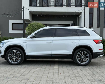 Белый Шкода Kodiaq, объемом двигателя 1.97 л и пробегом 230 тыс. км за 26999 $, фото 27 на Automoto.ua