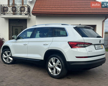 Белый Шкода Kodiaq, объемом двигателя 1.97 л и пробегом 169 тыс. км за 26999 $, фото 12 на Automoto.ua