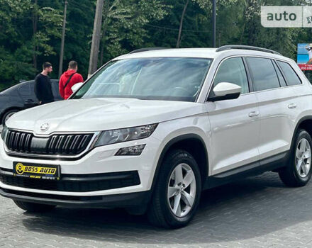 Белый Шкода Kodiaq, объемом двигателя 1.97 л и пробегом 262 тыс. км за 24700 $, фото 2 на Automoto.ua