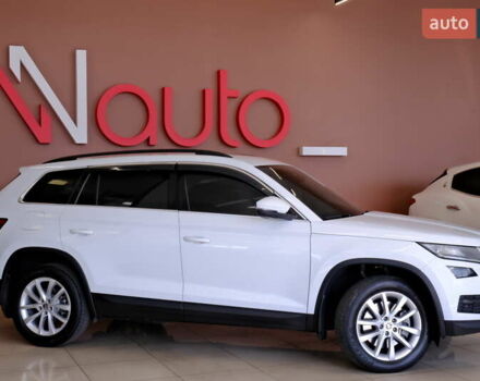 Белый Шкода Kodiaq, объемом двигателя 2 л и пробегом 170 тыс. км за 23900 $, фото 12 на Automoto.ua