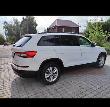 Білий Шкода Kodiaq, об'ємом двигуна 1.97 л та пробігом 287 тис. км за 21950 $, фото 2 на Automoto.ua