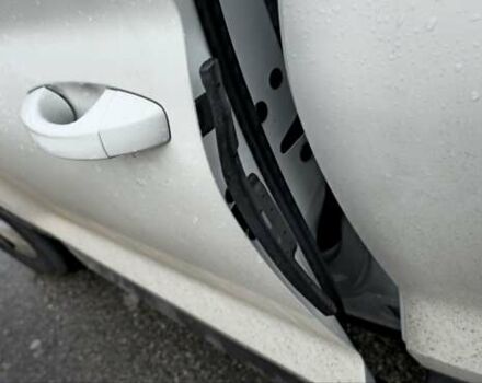 Белый Шкода Kodiaq, объемом двигателя 1.98 л и пробегом 99 тыс. км за 23600 $, фото 29 на Automoto.ua