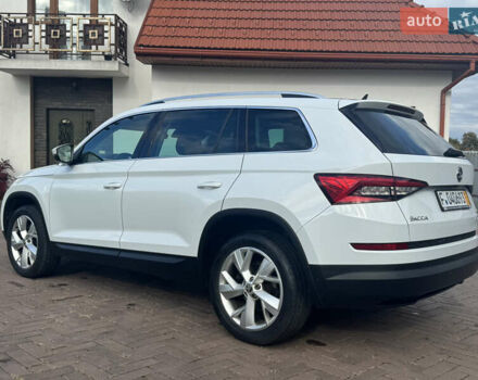 Белый Шкода Kodiaq, объемом двигателя 1.97 л и пробегом 169 тыс. км за 26999 $, фото 22 на Automoto.ua
