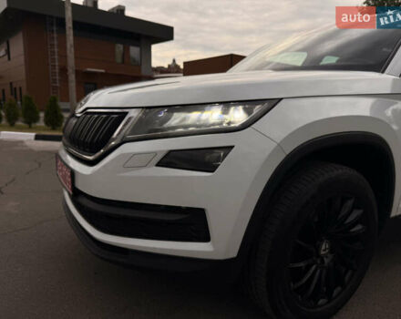 Белый Шкода Kodiaq, объемом двигателя 0 л и пробегом 377 тыс. км за 22500 $, фото 13 на Automoto.ua