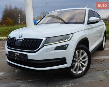 Білий Шкода Kodiaq, об'ємом двигуна 2 л та пробігом 245 тис. км за 26750 $, фото 3 на Automoto.ua