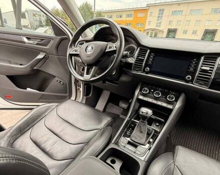 Білий Шкода Kodiaq, об'ємом двигуна 1.98 л та пробігом 259 тис. км за 22000 $, фото 7 на Automoto.ua