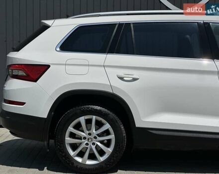 Белый Шкода Kodiaq, объемом двигателя 1.97 л и пробегом 170 тыс. км за 26900 $, фото 7 на Automoto.ua