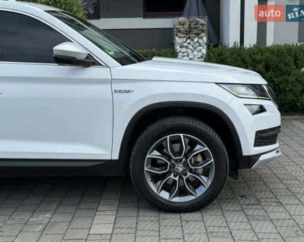 Белый Шкода Kodiaq, объемом двигателя 1.97 л и пробегом 230 тыс. км за 26999 $, фото 32 на Automoto.ua