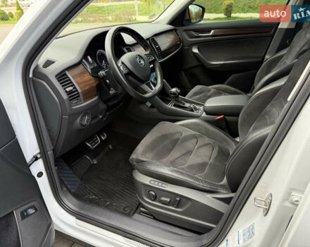 Белый Шкода Kodiaq, объемом двигателя 1.97 л и пробегом 230 тыс. км за 26999 $, фото 38 на Automoto.ua