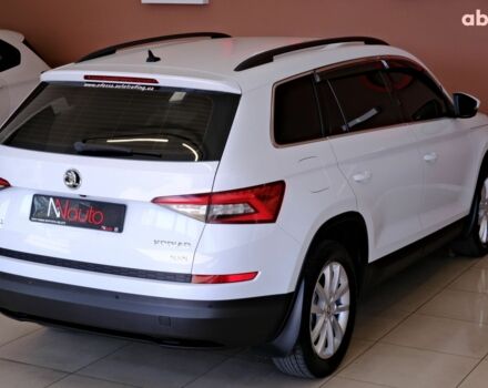 Белый Шкода Kodiaq, объемом двигателя 2 л и пробегом 170 тыс. км за 23900 $, фото 4 на Automoto.ua