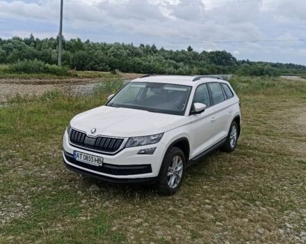 Белый Шкода Kodiaq, объемом двигателя 2 л и пробегом 196 тыс. км за 25000 $, фото 1 на Automoto.ua