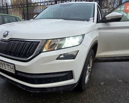 Белый Шкода Kodiaq, объемом двигателя 1.98 л и пробегом 99 тыс. км за 23600 $, фото 20 на Automoto.ua