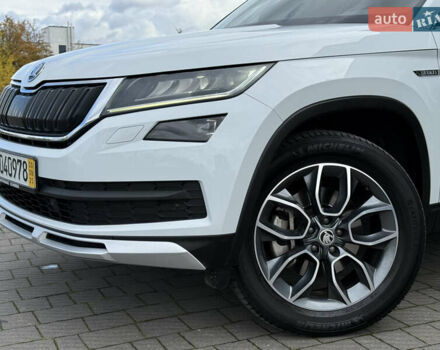 Белый Шкода Kodiaq, объемом двигателя 1.97 л и пробегом 230 тыс. км за 26999 $, фото 4 на Automoto.ua