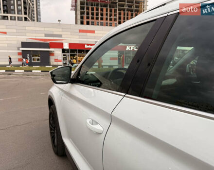 Белый Шкода Kodiaq, объемом двигателя 0 л и пробегом 377 тыс. км за 22500 $, фото 9 на Automoto.ua