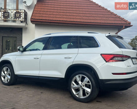 Белый Шкода Kodiaq, объемом двигателя 1.97 л и пробегом 169 тыс. км за 26999 $, фото 24 на Automoto.ua
