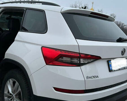 Білий Шкода Kodiaq, об'ємом двигуна 2 л та пробігом 253 тис. км за 17700 $, фото 12 на Automoto.ua