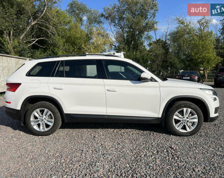 Білий Шкода Kodiaq, об'ємом двигуна 1.98 л та пробігом 255 тис. км за 20000 $, фото 7 на Automoto.ua