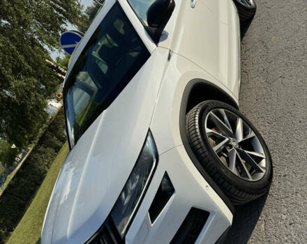 Белый Шкода Kodiaq, объемом двигателя 1.97 л и пробегом 200 тыс. км за 30800 $, фото 4 на Automoto.ua