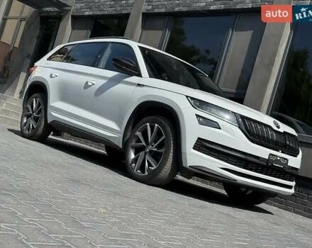 Белый Шкода Kodiaq, объемом двигателя 1.97 л и пробегом 185 тыс. км за 31500 $, фото 26 на Automoto.ua