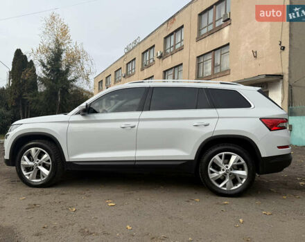 Белый Шкода Kodiaq, объемом двигателя 1.97 л и пробегом 263 тыс. км за 23800 $, фото 9 на Automoto.ua