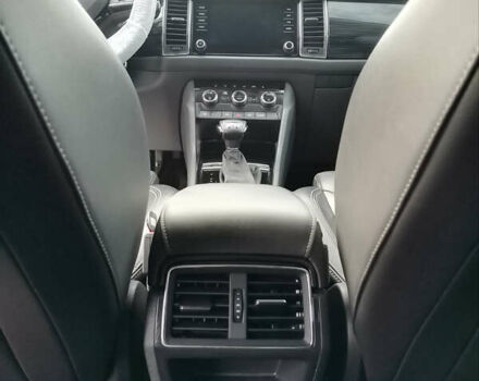 Белый Шкода Kodiaq, объемом двигателя 1.97 л и пробегом 98 тыс. км за 28500 $, фото 18 на Automoto.ua