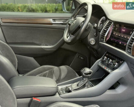Белый Шкода Kodiaq, объемом двигателя 1.97 л и пробегом 230 тыс. км за 26999 $, фото 60 на Automoto.ua