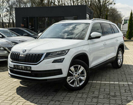 Белый Шкода Kodiaq, объемом двигателя 2 л и пробегом 168 тыс. км за 27990 $, фото 1 на Automoto.ua