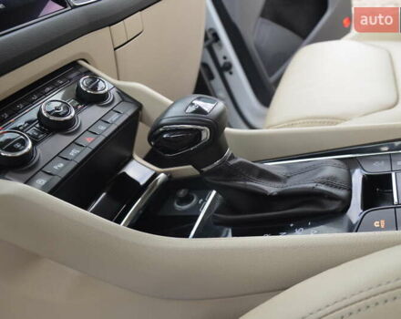 Білий Шкода Kodiaq, об'ємом двигуна 2 л та пробігом 285 тис. км за 25950 $, фото 37 на Automoto.ua