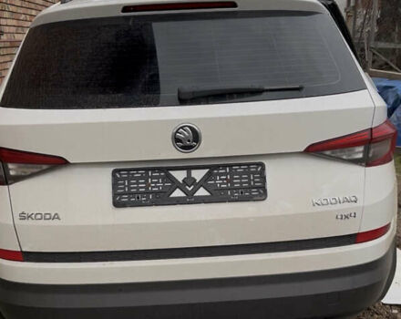Белый Шкода Kodiaq, объемом двигателя 1.98 л и пробегом 230 тыс. км за 16000 $, фото 1 на Automoto.ua