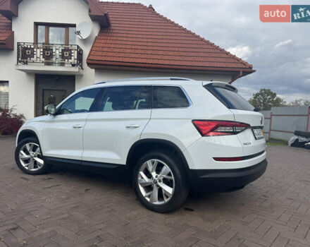 Белый Шкода Kodiaq, объемом двигателя 1.97 л и пробегом 169 тыс. км за 26999 $, фото 13 на Automoto.ua