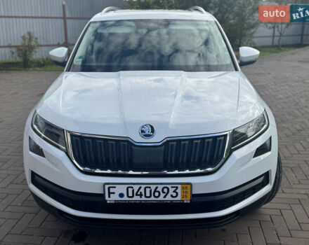 Белый Шкода Kodiaq, объемом двигателя 1.97 л и пробегом 169 тыс. км за 26999 $, фото 6 на Automoto.ua
