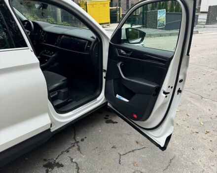 Білий Шкода Kodiaq, об'ємом двигуна 1.97 л та пробігом 218 тис. км за 27300 $, фото 20 на Automoto.ua