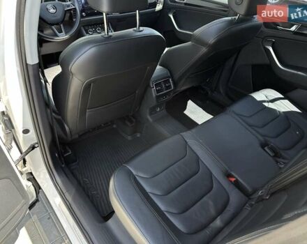 Белый Шкода Kodiaq, объемом двигателя 1.97 л и пробегом 170 тыс. км за 26900 $, фото 17 на Automoto.ua