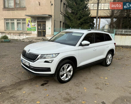 Белый Шкода Kodiaq, объемом двигателя 1.97 л и пробегом 263 тыс. км за 23800 $, фото 10 на Automoto.ua