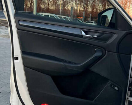 Белый Шкода Kodiaq, объемом двигателя 1.98 л и пробегом 209 тыс. км за 20400 $, фото 73 на Automoto.ua