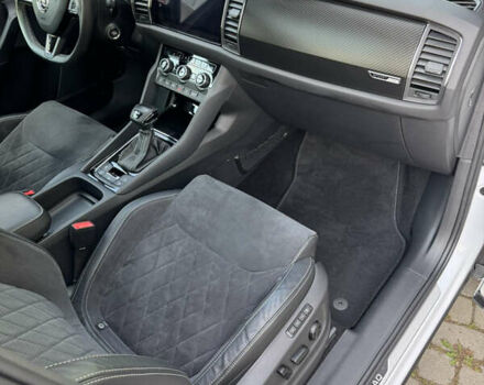 Белый Шкода Kodiaq, объемом двигателя 1.97 л и пробегом 200 тыс. км за 30800 $, фото 21 на Automoto.ua