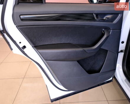 Белый Шкода Kodiaq, объемом двигателя 2 л и пробегом 170 тыс. км за 23900 $, фото 43 на Automoto.ua