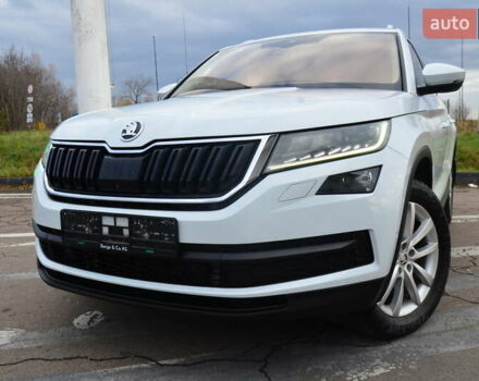 Білий Шкода Kodiaq, об'ємом двигуна 2 л та пробігом 285 тис. км за 25950 $, фото 10 на Automoto.ua