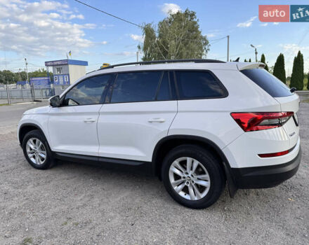 Белый Шкода Kodiaq, объемом двигателя 1.98 л и пробегом 201 тыс. км за 19500 $, фото 5 на Automoto.ua